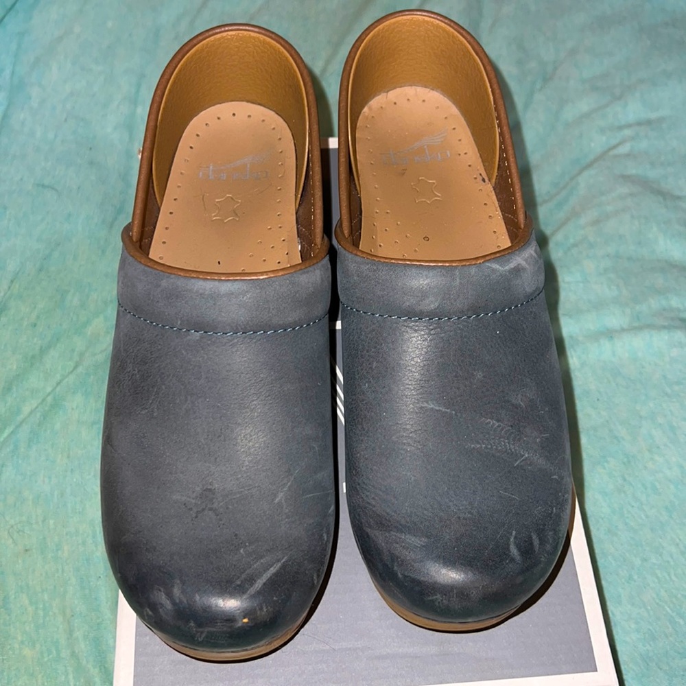 DANSKO PROFESSIONAL BURNISHED NUBUCK DENIM CLOGS
